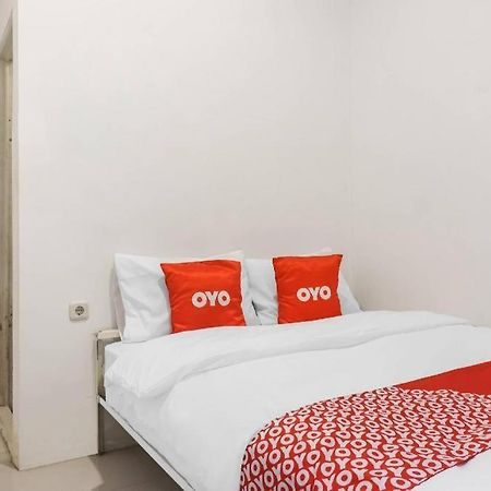 Super Oyo 91074 Stariez Senen Syariah Hotell Jakarta Exteriör bild