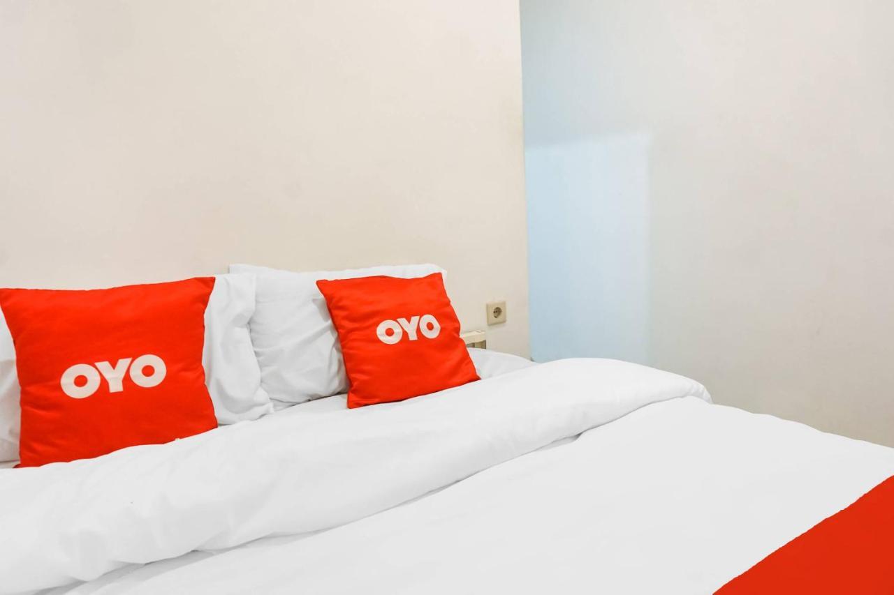 Super Oyo 91074 Stariez Senen Syariah Hotell Jakarta Exteriör bild