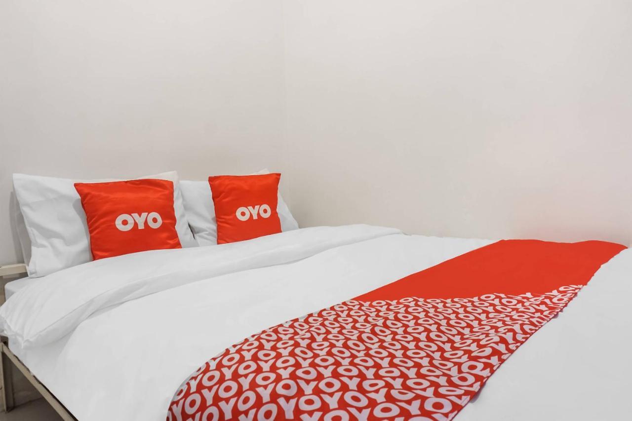 Super Oyo 91074 Stariez Senen Syariah Hotell Jakarta Exteriör bild