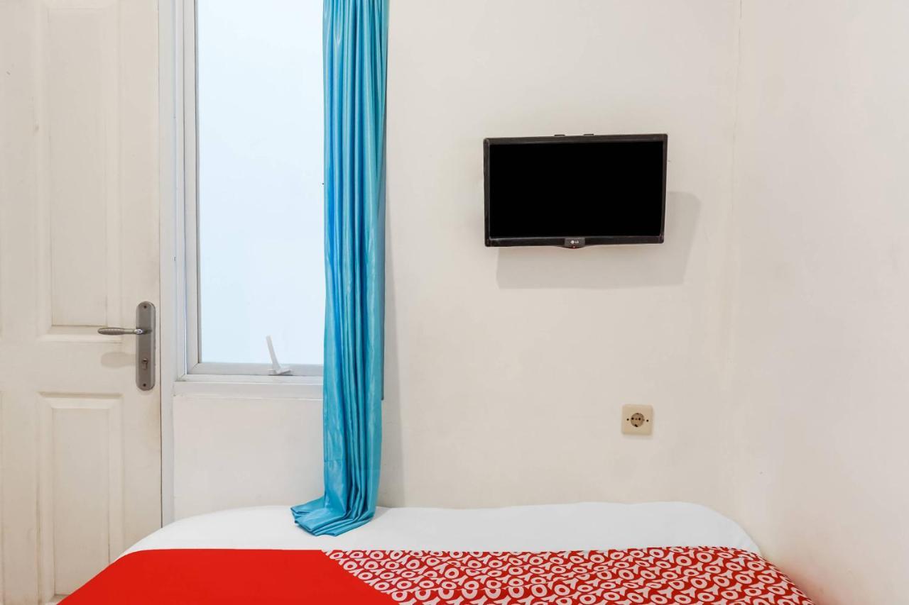 Super Oyo 91074 Stariez Senen Syariah Hotell Jakarta Exteriör bild