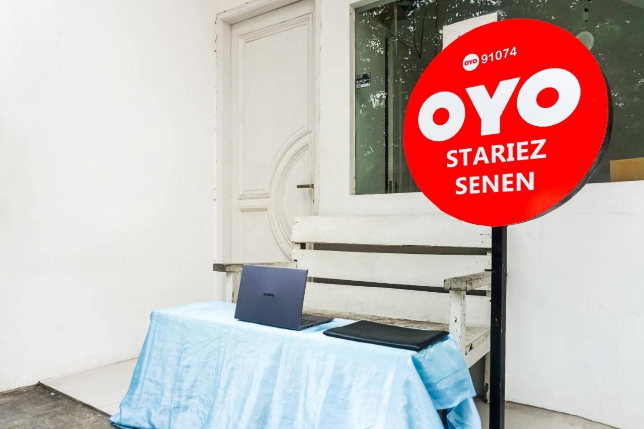 Super Oyo 91074 Stariez Senen Syariah Hotell Jakarta Exteriör bild