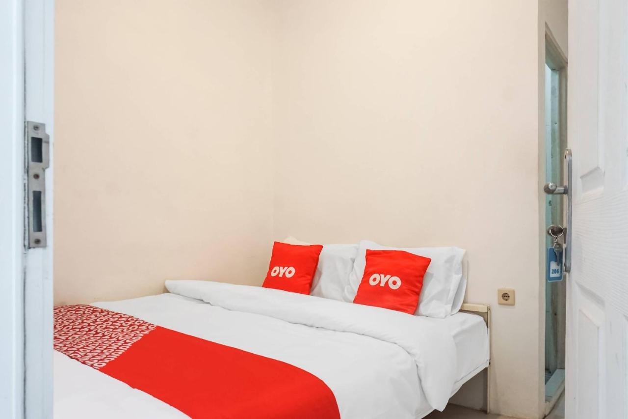 Super Oyo 91074 Stariez Senen Syariah Hotell Jakarta Exteriör bild
