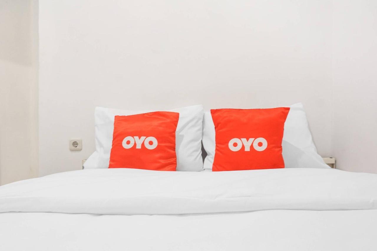 Super Oyo 91074 Stariez Senen Syariah Hotell Jakarta Exteriör bild